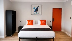 Iron/ironing board (on request), free WiFi, bed sheets - never@home Hermanus (Hermanus)