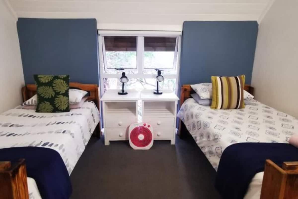 Iron/ironing board, free WiFi