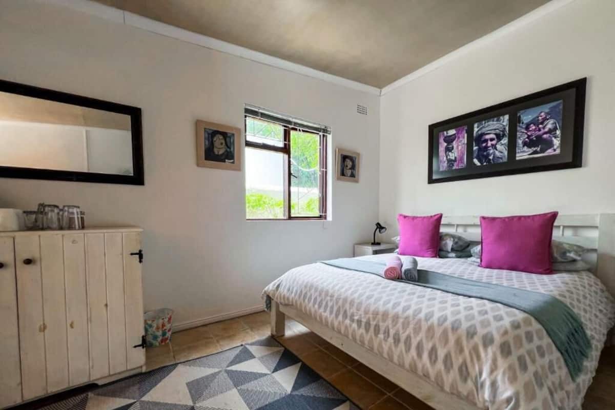 Iron/ironing board, free WiFi