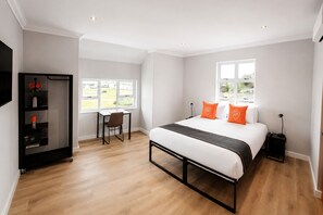 Iron/ironing board (on request), free WiFi, bed sheets - never@home Hermanus (Hermanus)