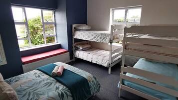 Family Room | Seterika/papan seterika, Wi-fi percuma