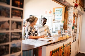 Reception - Hermanus Backpackers (Hermanus)
