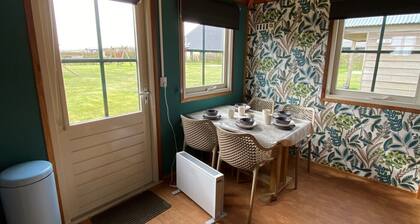 Boerencamping Duinzoomhoeve - Hooiberghut Eba