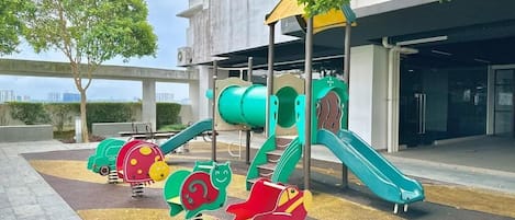 兒童遊樂區