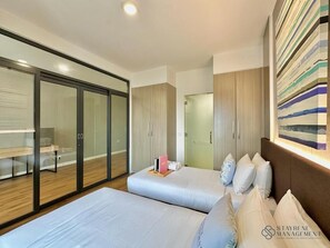 Comfort studio, 2 eenpersoonsbedden, uitzicht op stad | Verduisterende gordijnen, een strijkplank/strijkijzer, gratis wifi