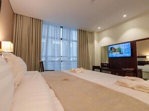 Twin Room | Soundproofing, free WiFi, bed sheets - Arak Al Shariah Hotel Ajyad (Makkah)