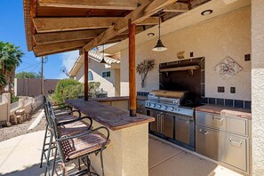 Terrace/patio - Breakwater Retreat | Pool, Spa, Game Room, Boat Parking (Lake Havasu City)
