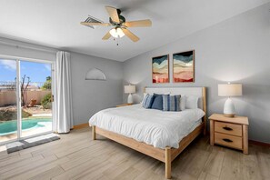 5 bedrooms, free WiFi, bed sheets - Breakwater Retreat | Pool, Spa, Game Room, Boat Parking (Lake Havasu City)