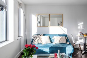 Leilighet – deluxe, byutsikt | Oppholdsområde