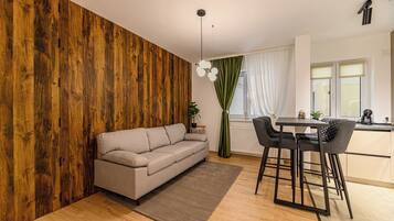 Apartment, City View | Living area