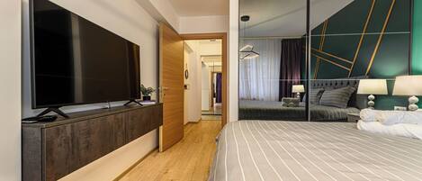 Apartment, City View | Iron/ironing board, free WiFi