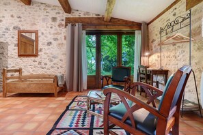 Interior - Charming Cottage in Biron (Biron)
