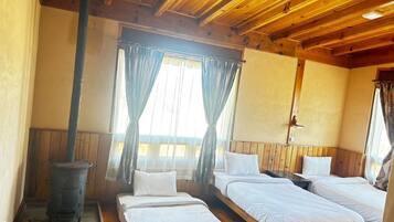Phòng đôi hoặc 2 giường đơn Tiêu chuẩn, quang cảnh núi | Truy cập Internet không dây miễn phí