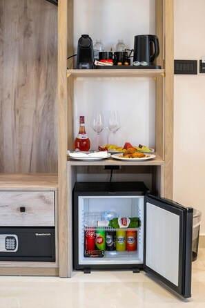 Interior - The Wine Suites (Rhodes)