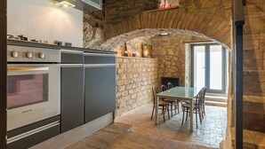 Private kitchen - Tuscia Home Holidays - Rustic Elegance & Comfort (Civitella D'agliano)