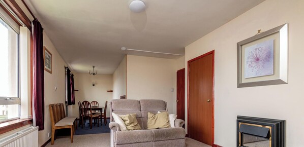 Interior - Tom Morris Drive (No 27) (St Andrews)