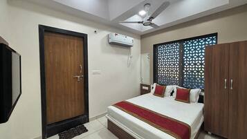 Dobbeltrom – deluxe | Skrivebord for bærbar PC og wi-fi (inkludert)