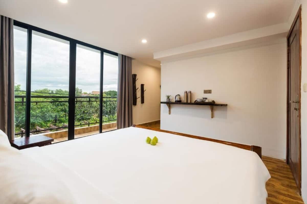 Superior Double Room | In-room safe, desk, iron/ironing board, free WiFi