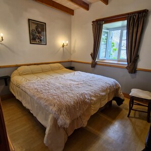 Iron/ironing board, WiFi - Kersiviant Cottage in Audierne – Authentic Breton Retreat (Audierne)