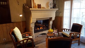 Interior - Kersiviant Cottage in Audierne – Authentic Breton Retreat (Audierne)