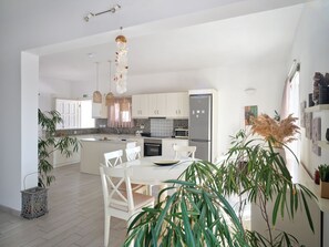 Dining - La Belle Casa de Parikia (Paros)