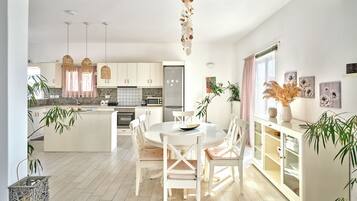 House | Dining