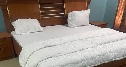 Room-flexible 8-bedroom Luxury Apartment