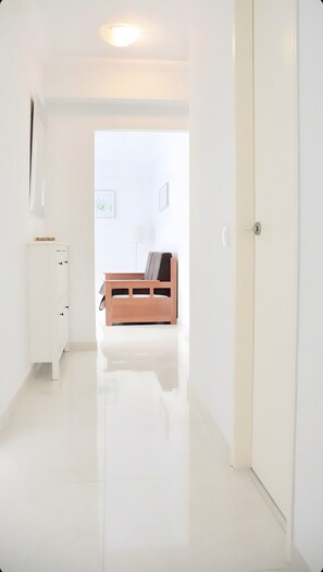 Interior - Apartment 'T2 Superior' with Shared Pool, Wi-Fi and Air Conditioning (Portimão)