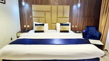 Premier Room | Desk, laptop workspace, free WiFi