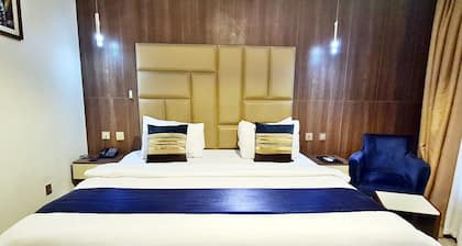 Villa Toscana Hotel Asaba