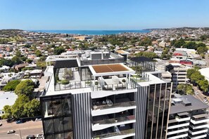 Exterior - Luxe Apartment | Pool, Gym, Parking, Sky Rooftop (Newcastle)