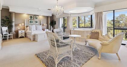 The Residence on Swan – Absolute Riverfront Family Luxury with City Views