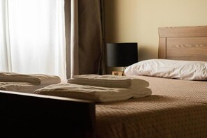 3 bedrooms, iron/ironing board, free WiFi, bed sheets - Villa in the Ribeira Sacra, O Carocho (Pantón (Lugo))