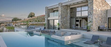 Huvila | 4 makuuhuonetta