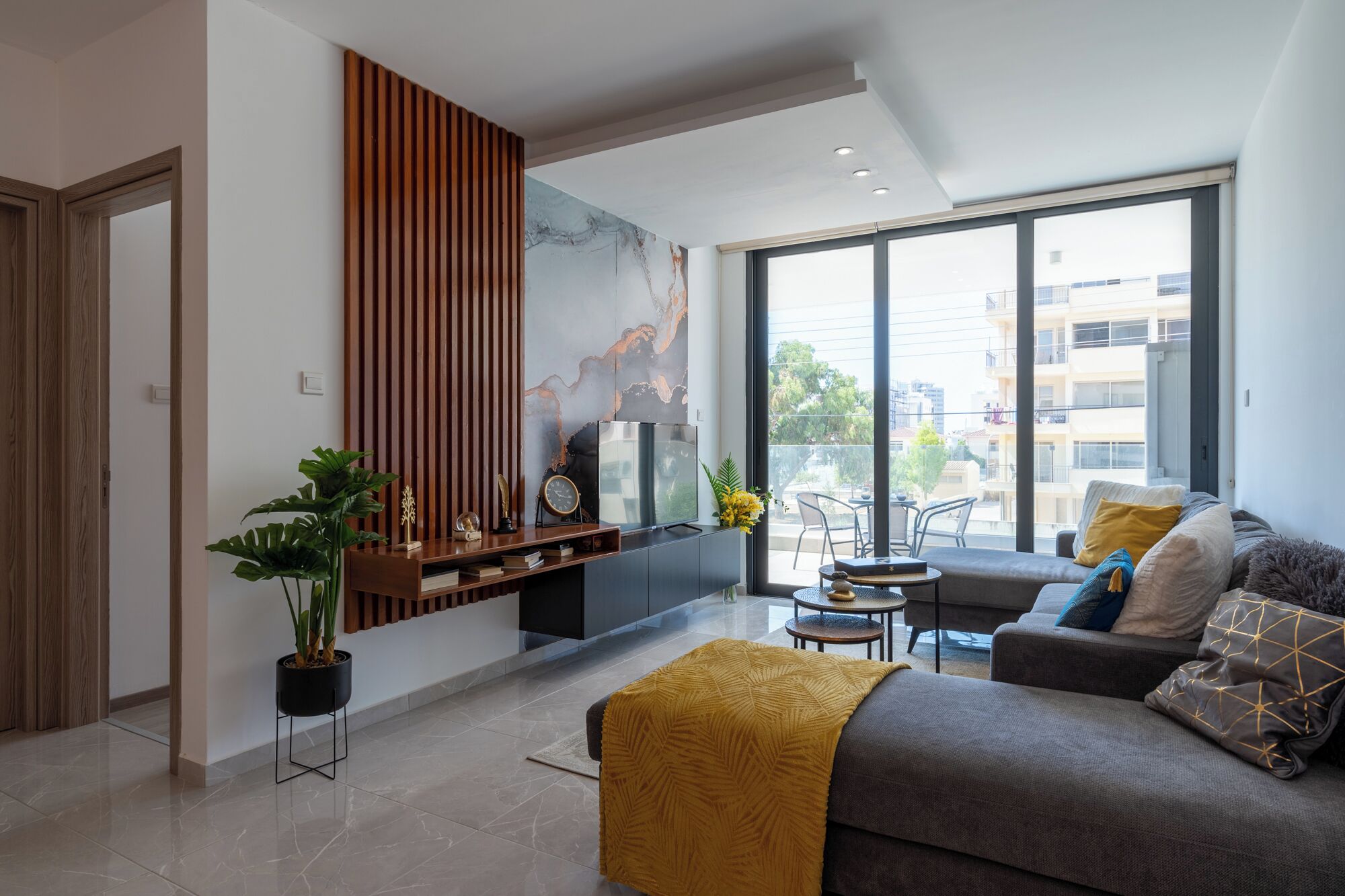 Apartment, 1 Bedroom, Kitchen, City View | Living area