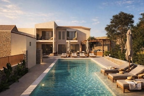 Pool - 5BR Villa with Pool, Outdoor Cinema & Fire Pit (Pigi)