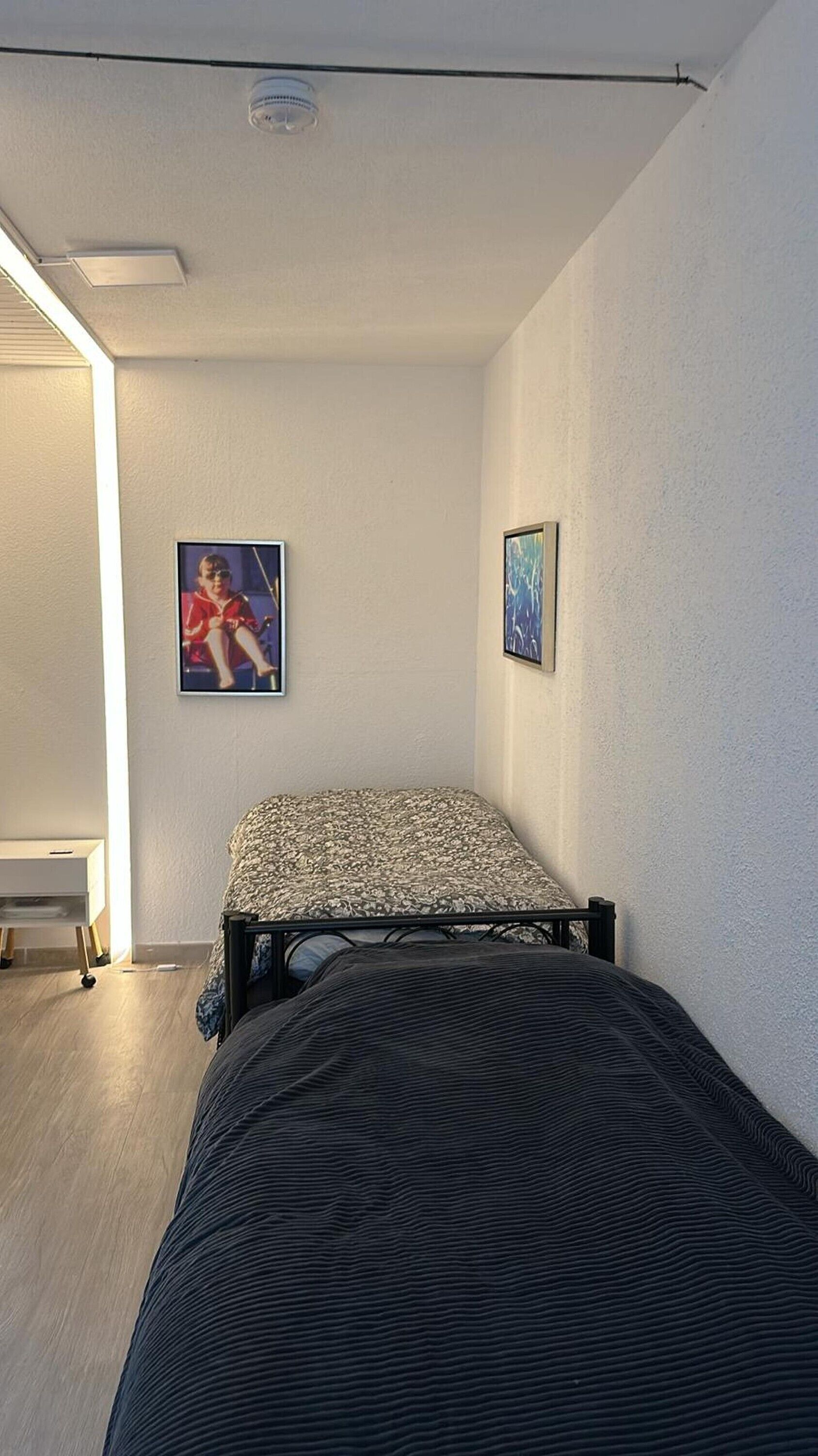 Silitysrauta/-lauta, Wi-Fi, vuodevaatteet, pääsy pyörätuolilla