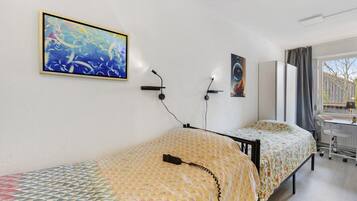 1 chambre, bureau, fer et planche à repasser, Wi-Fi
