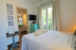 1 slaapkamer, een strijkplank/strijkijzer, gratis wifi, beddengoed