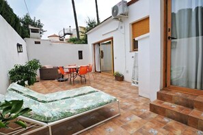 تناول الطعام بالخارج