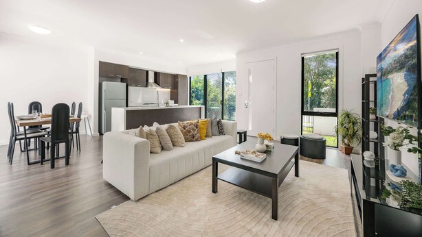 Living area - Modern 3BR House, 7min Drive to Leppington Station (Austral)