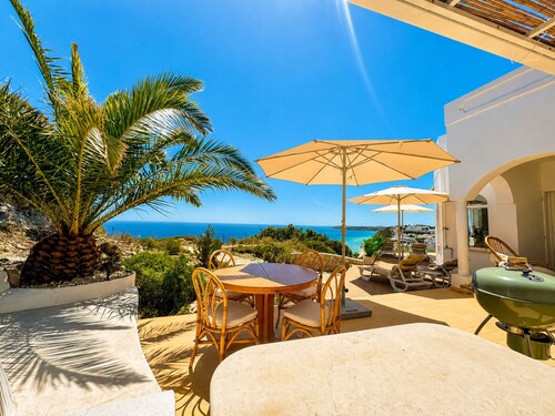 Spectacular Clifftop 180° Oceanview Villa - Salema Beach