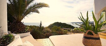 Spectacular Clifftop 180° Oceanview Villa - Salema Beach