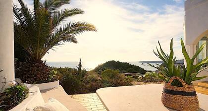 Spectacular Clifftop 180° Oceanview Villa - Salema Beach