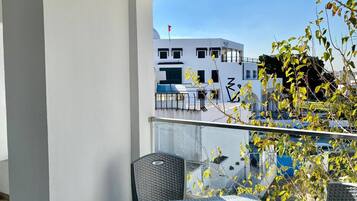Apartment, 2 Bedrooms, Smoking, Balcony | Balcony