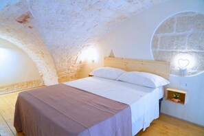 Comfort House, City View | Iron/ironing board, free WiFi - Il Nido in Pietra - Arcuève (Ostuni)