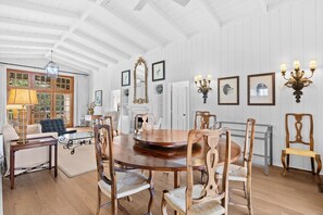 Dining - Vintage Canal Front Beach House, Private Dock, Easy Walk to Beach, Fire Pit (Pawleys Island)