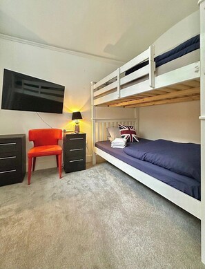 1 kamar tidur, Wi-Fi gratis, dan seprai linen