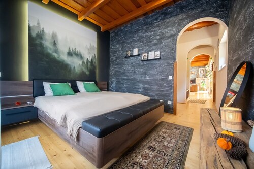 Cozy Cottage with Jakuzzi and Ebikes! Wifi: 100%, Stress: 0%