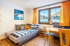 Télévision, chaîne hi-fi